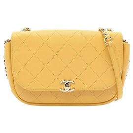 Borsa a tracolla Chanel Matelassé Gialla