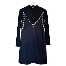 Robe nuisette ornée noire Maje avec haut col montant