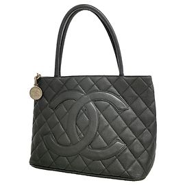Sac Tote Chanel en cuir de veau grainé noir