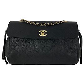Bolsa de Ombro Chanel Urban Essentials Large Flap em Couro Preto
