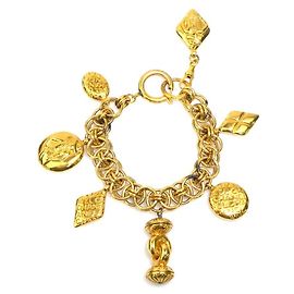 Bracciale con ciondolo dorato Chanel Mademoiselle