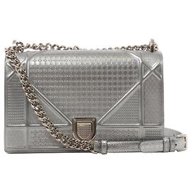 Bolsa Tiracolo de Corrente Christian Dior Diorama Cannage em Couro Patente Silver