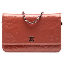 Bolsa Tiracolo Chanel CC Embossed Patent Camellia Wallet On Chain Rosa