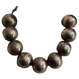 Reminiscence Collana girocollo in argento massiccio con perle incise