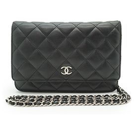 Chanel Portafoglio con catena Classic Matelassé in pelle d'agnello