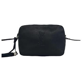 Borsa a tracolla in pelle nera Yves Saint Laurent YSL Cassandra Logo