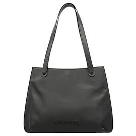 Borsa a tracolla Chanel in pelle caviar nera