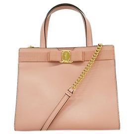 Borsa in pelle Salvatore Ferragamo Vara in Pink Beige