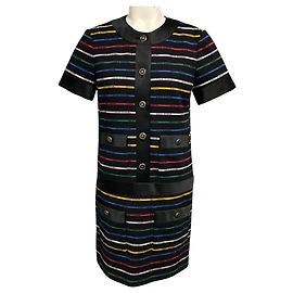 Mini abito in maglia Chanel nero multicolore 2022 a righe logo con bottoni logo CC