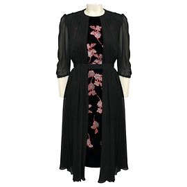 Giambattista Valli Midi-Kleid aus Samt und Chiffon mit floraler Stickerei in Schwarz / Rosa
