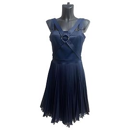 Vestido de cóctel plisado azul marino Galliano con detalle de anillo (IT 44 / NWT)