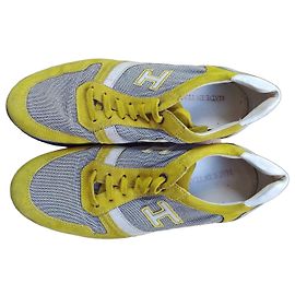 Baskets Hogan Cuir Jaune et Tissu Gris
