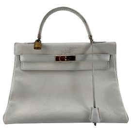Hermès — Kelly 32 Retourné Vintage Circa 1959, Pelle Box Bianca, Rifiniture Placcate Oro