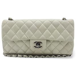Borsa Chanel Classic Single Flap in pelle di agnello matelassé Mini