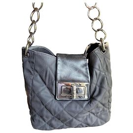 Bolso Chanel acolchado de nylon y cuero negro