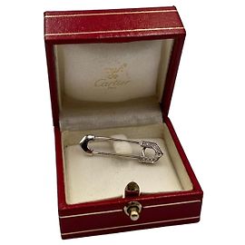 Spilla Cartier a Forma di Spilla da Balia in Oro Bianco e Diamanti – Pezzo Vintage con Astuccio Cartier