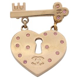 Spilla Chanel Coco Mark Heart Lock