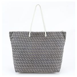 Fendi Zucchino FF Shopper aus Leder und Canvas