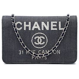 Chanel Deauville Wallet On Chain aus blauem Denim