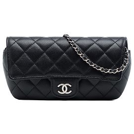 Estojo de óculos Chanel Black CC Quilted Caviar com corrente