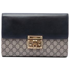 Gucci Beige GG Supreme Clutch mit Vorhängeschloss