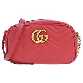 Gucci GG Marmont gesteppte Chevron Leder-Schultertasche