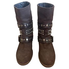 Autre Marque Bottes Biker Beverly Feldman en daim marron cloutées