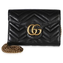 Carteira de Corrente Gucci GG Marmont em Pele de Vitela Matelassé Preta