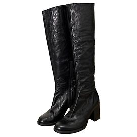 Botas altas Strategia couro envernizado preto