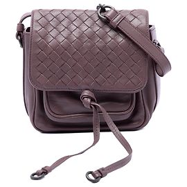 Bottega Veneta Mini Borsa a Tracolla con Patta in Nappa Intrecciato Viola
