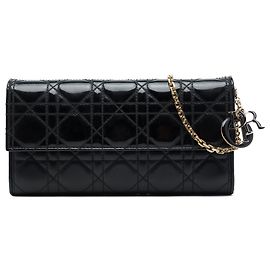 Dior Lady Dior Wallet On Chain aus schwarzem Lackleder und Lammleder Cannage