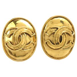 Brincos de pressão ovais banhados a ouro Chanel Gold CC