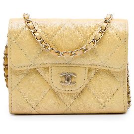 Portacarte con catena Chanel Gold CC Quilted Iridescent Caviar Flap