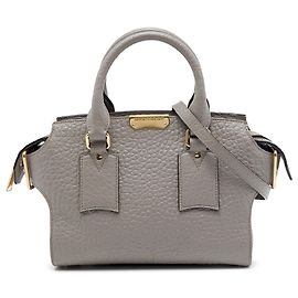 Bolsa Satchel Clifton Burberry em couro granulado cinza Small