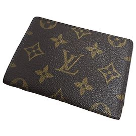 Louis Vuitton Monogram Bi-fold Wallet