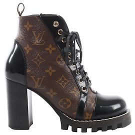 Botas de cano curto Louis Vuitton Star Trail Monogram & Leather em Brown x Black MA0159, Tamanho EU 38