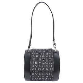 Bulgari Bolso de hombro cilíndrico de piel Bvlgari B.zero1 Logomania