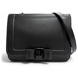 Salvatore Ferragamo Vara Schultertasche aus Leder mit Schleife und Kette