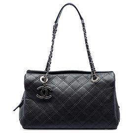Chanel Black Large CC Diamond Embossed Calfskin Zip Shopping Tote