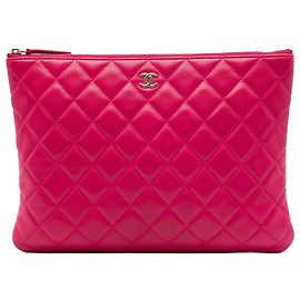 Clutch Chanel Pink Medium Quilted Lambskin O Case