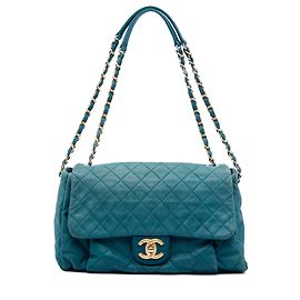 Chanel Blue Large Quilted Iridescent Calfskin Chic Quilt Flap