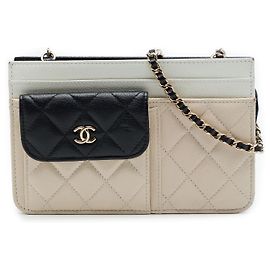 Chanel Brown CC Tricolor gesteppte Ziegenleder Geldbörse mit Kette und mehreren Taschen