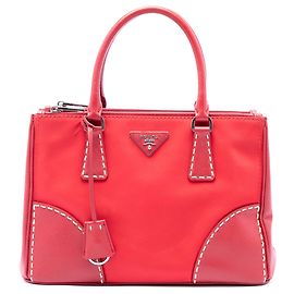 Bolsa Galleria Double Zip Medium em Tessuto e Saffiano Stitch vermelha Prada