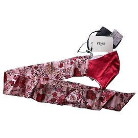 Lenço e Máscara Fendi com Estampa Floral