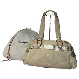 Borsa a patta Vintage Salvatore Ferragamo Gancini Jacquard Cream Gold c. Mid-2000s