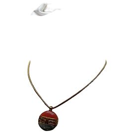 Collar con colgante de resina Givenchy Vintage finales de los 1970 Coral Gris Dorado
