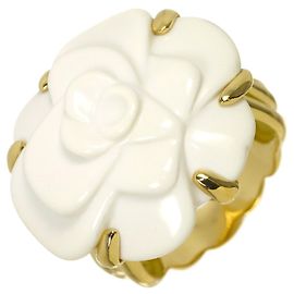 Anillo Chanel Camélia en oro amarillo