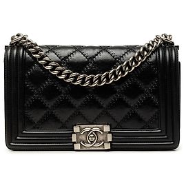 Bolso bandolera Chanel Boy Flap de piel de cordero acolchada negra, tamaño Old Medium, doble costura