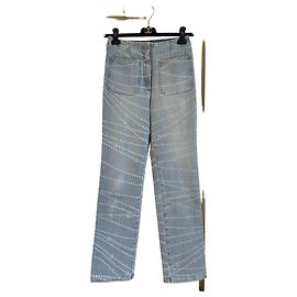 Vaqueros Chanel 25P de denim azul con perlas