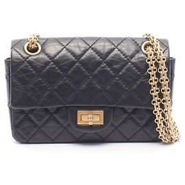 Bolso Chanel 2.55 de piel de becerro negra
